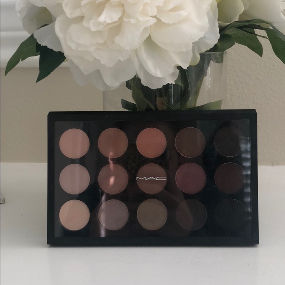 MAC Matte Eyeshadow Template